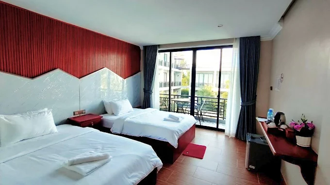 Twin Room with Pool View